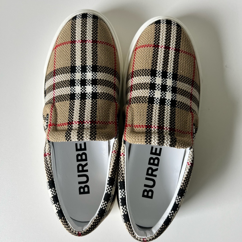 Burberry Check Latticed Cotton Espadrilles - Picture 5 of 17